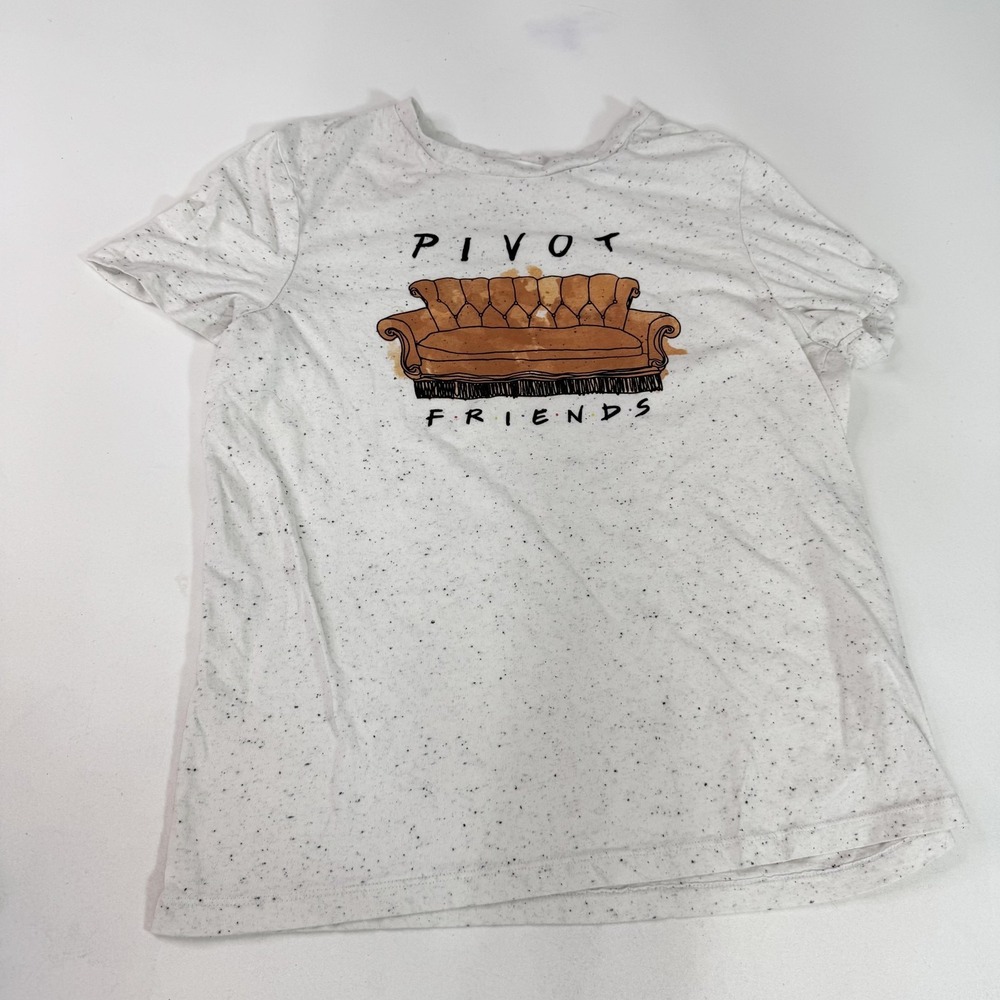 Friends Pivot Shirt‎ Womens Small White Speckled Graphic TV Show Couch T-Shirt